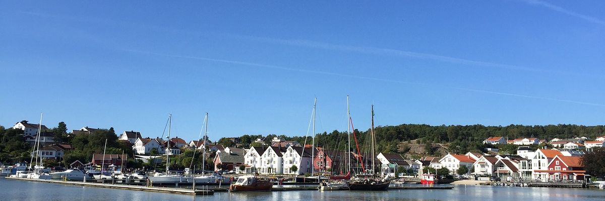 Norwegian residential property being inspected for condition report